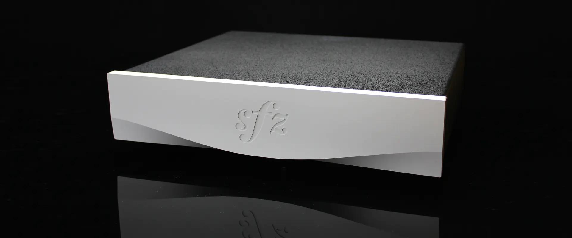 Sforzato wzmacniacz hi end