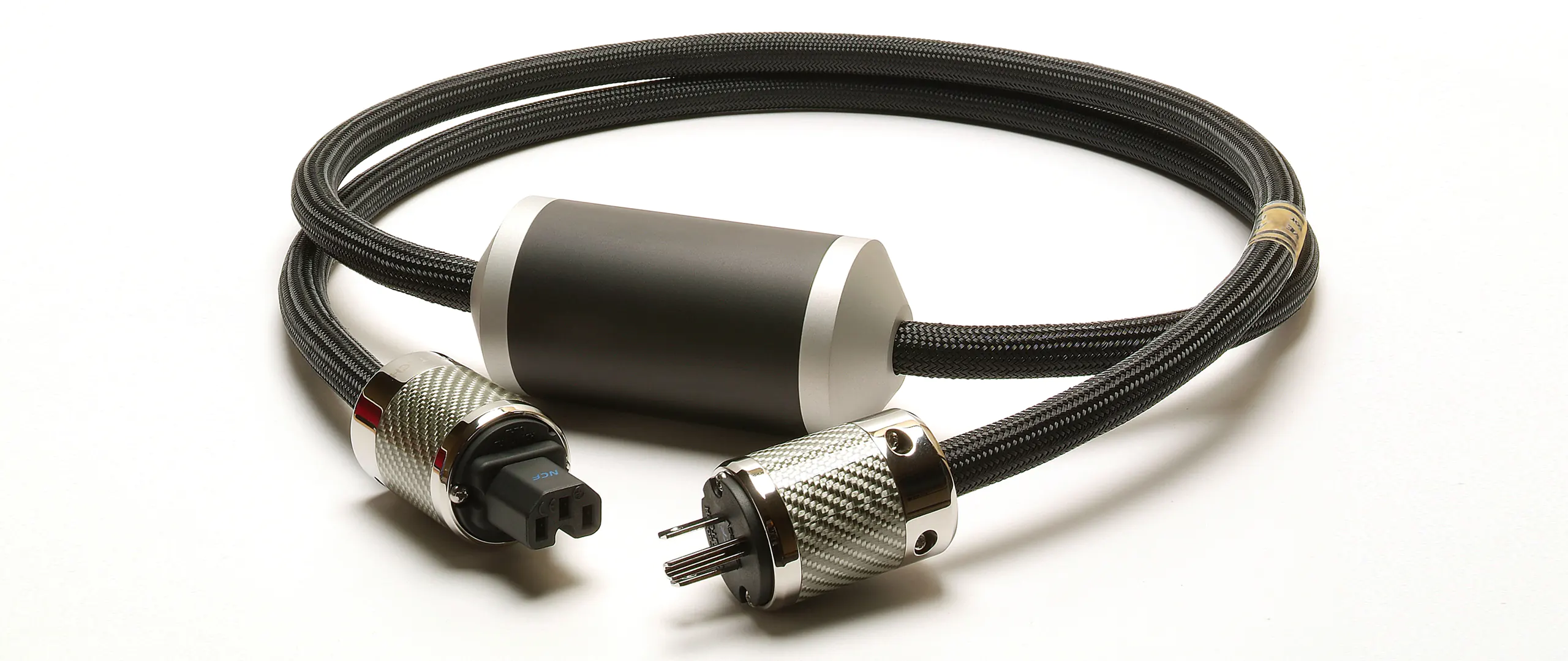 Zdjęcie przedstawia kabel przewod acoustic revive hi end nautilus.