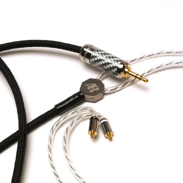 Zdjęcie przedstawia kable hi end przewody acoustic revive nautilus.