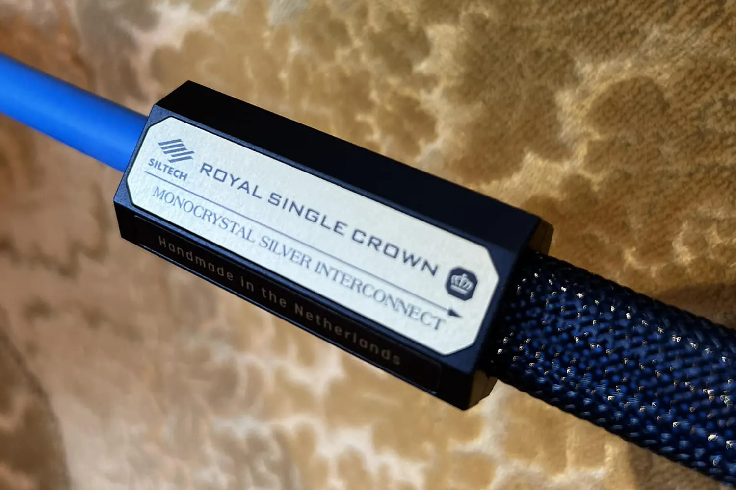 Zdjęcie przedstawia kable siltech royal audio hi end 02.